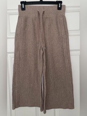 Lululemon Retreat Yourself crop wide leg Pants